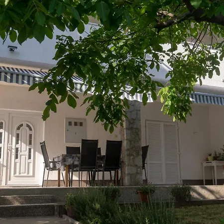 Apartmani Gaj Malinska Exterior photo