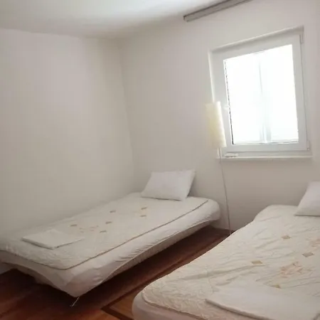 Apartmani Gaj Malinska Exterior photo